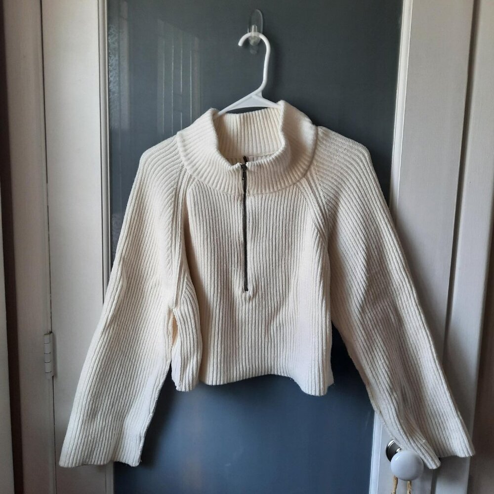 Free People Zip front crop sweater - cream size S